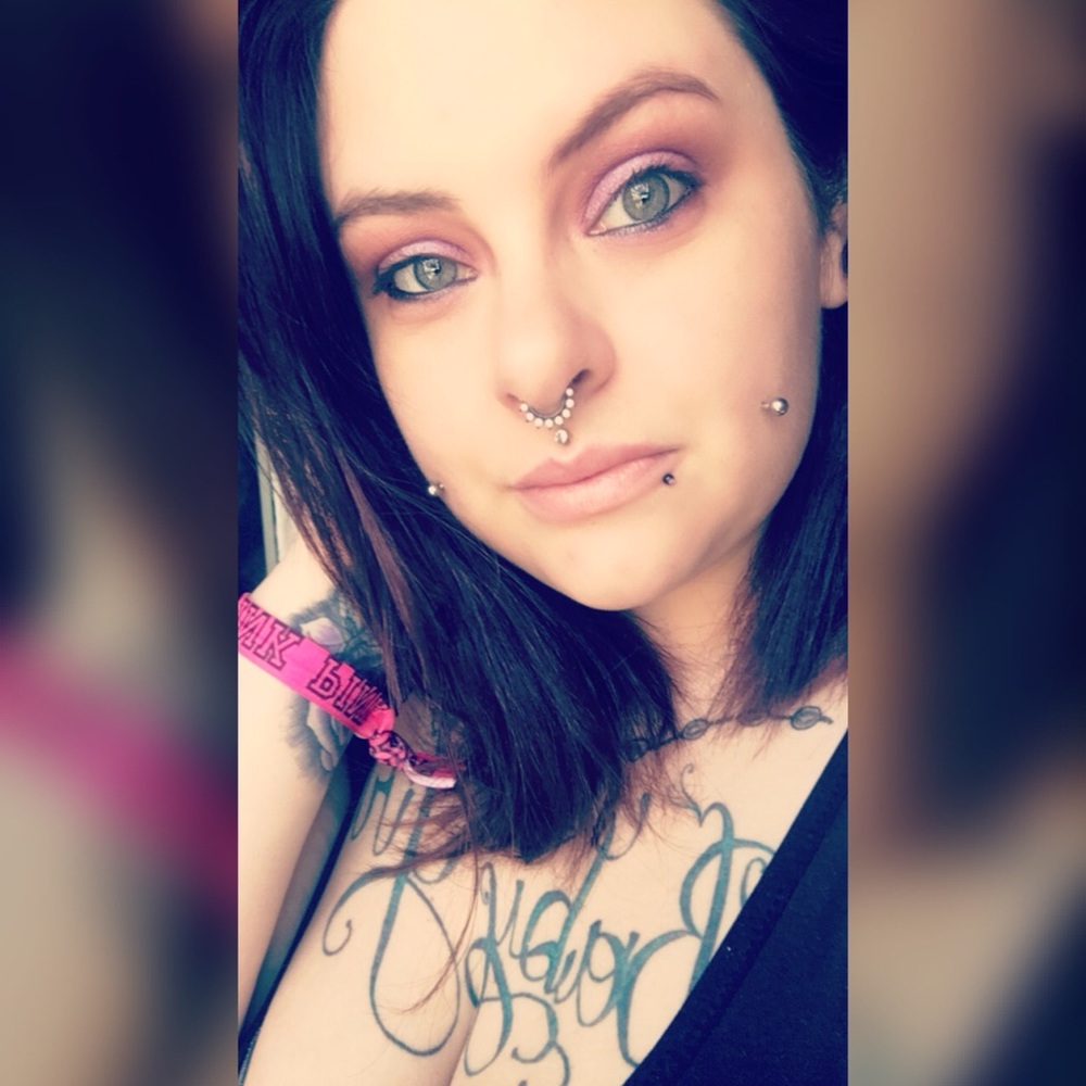 Meet your Posher, Brooke